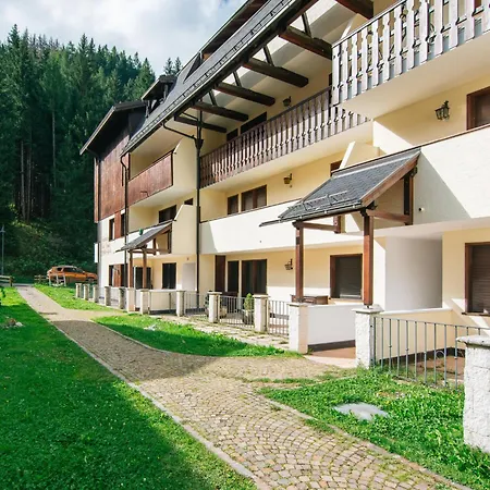 Apartment Des Alpes-14 By Interhome